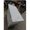 Image 3 : Painted White 4 Drawer Dresser 34" x 40" x 20"