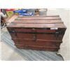 Image 1 : Trunk w Top Tray 24" x 34" x 19"