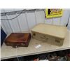 Image 2 : 2 Vintage Suitcases