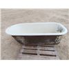 Image 1 : Cast Bath Tub w Claw Feet