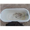 Image 2 : Cast Bath Tub w Claw Feet