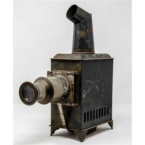 1920S MAGIC LANTERN WITH SLIDES AND LAMP