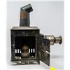 Image 4 : 1920S MAGIC LANTERN WITH SLIDES AND LAMP
