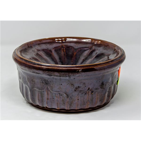 ANTIQUE CERAMIC GLAZED SPITTOON