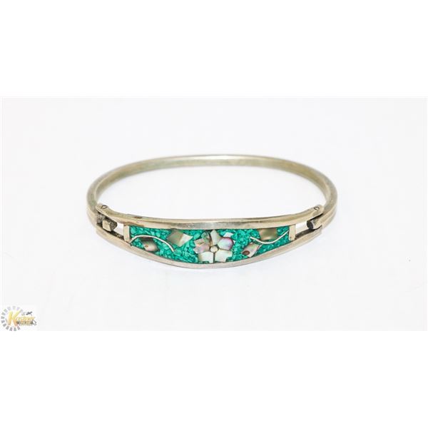 MEXICAN SILVER BRACELET WITH GREEN FLOWER INLAY
