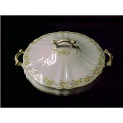 O.P. Co. Syracuse China Soup Tureen #1673371