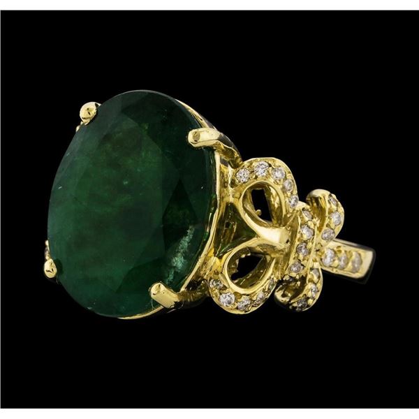 8.71 ctw Emerald and Diamond Ring - 14KT Yellow Gold