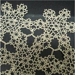 LOVELY LARGE TATTING LACE CENTERPIECE #1702827