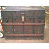 Image 1 : Magnificient Antique Taylor Trunk #1720832