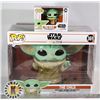 Image 1 : SUPER SIZE & SMALL POP STAR WARS BABY YODA