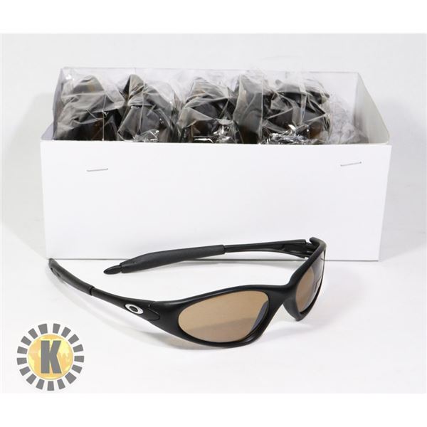 BOX OAKLEY STYLE SMOKE BLACK DESIGNER SUNGLASSES