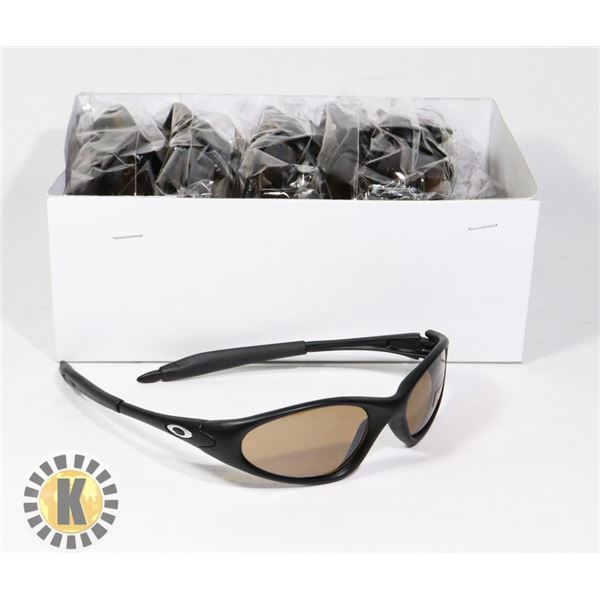 BOX OAKLEY STYLE SMOKE BLACK DESIGNER SUNGLASSES