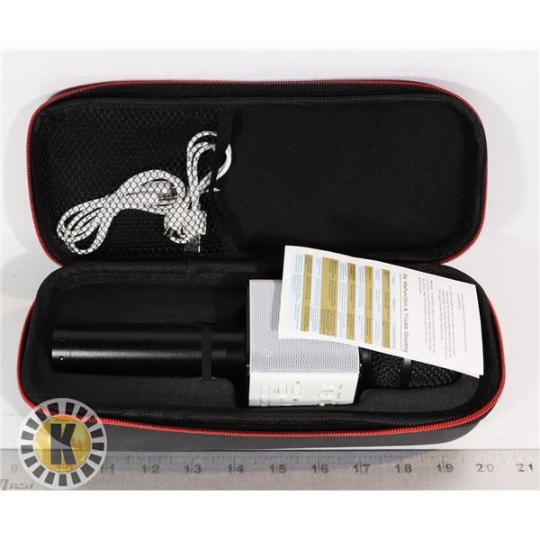 Q9 WIRELESS BLUETOOTH KARAOKE MICROPHONE
