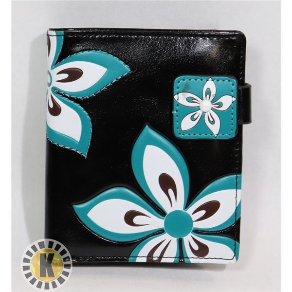 NEW SHAG WEAR WOMENS WALLET