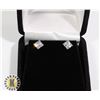 Image 1 : 1 CARAT TWT .925 SILVER CZ DIAMOND EARRINGS
