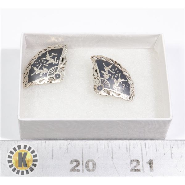 VINTAGE .925 SILVER EARRINGS FROM SIAM
