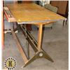 Image 2 : LIGHT COLOR WOOD DRAFTING TABLE