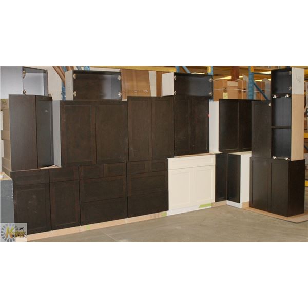 18 BOX KITCHEN WITH MOLDINGS NEW ARBUTUS / CREME