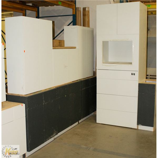 8 BOX KITCHEN WITH MOLDINGS WHITE / THUNDER GREY