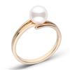 Image 1 : White Japanese Akoya Pearl Glance Solitaire Ring, 6.5-7.0mm