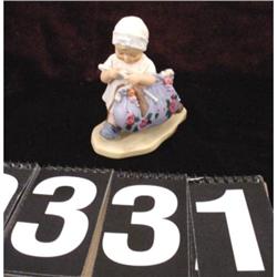 Knitting Assistance H1726