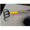 Image 8 : TRUE TEMPER CULTIVATOR, FOLDING DOUBLE CAMP CHAIR AND SNOW SHOVEL