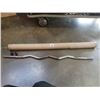 Image 1 : NEW PROGRESSION 47 INCH EZ CURL STANDARD WEIGHT BAR