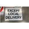 Image 3 : 4 METAL PARKING SIGNS