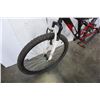 Image 8 : BLACK AND RED ROSS BIKE