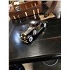 Image 8 : CAR RADIO MODEL 1931 AND 1:18 ROADSTER FORD 1932