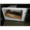 Image 2 : As new hamilton beach microwave oven EM031MC1 - 11 1/2 INCHES TALL X 21 INCHES WIDE X 16 INCHES DEEP