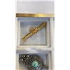 Image 2 : TRAY OF JEWELRY