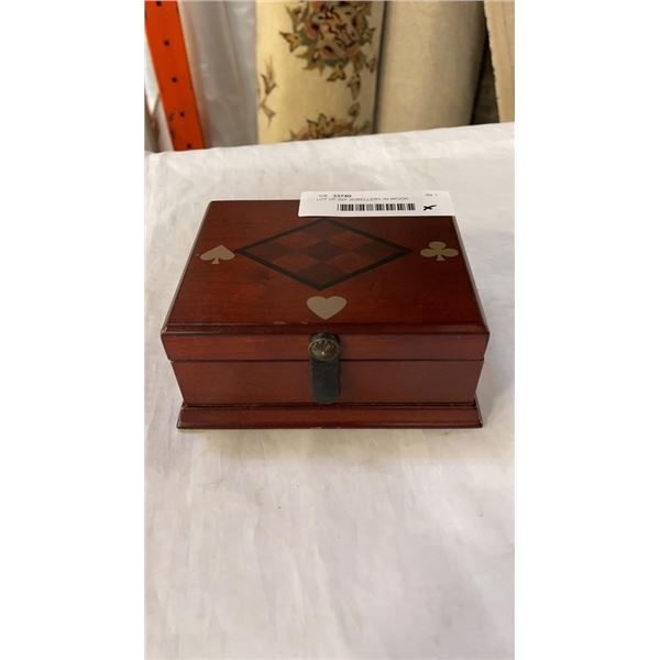 LOT OF 925 JEWELLERY IN WOOD JEWELLERY BOX