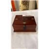 Image 1 : LOT OF 925 JEWELLERY IN WOOD JEWELLERY BOX