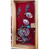 Image 14 : Jewelry box with contents, 4 rings and 2 necklaces