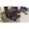 Image 1 : LARGE HOTEL BAUFOR BLANKET