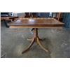 Image 8 : DUNCAN PHYFE PARLOUR TABLE - DAMAGED AND WOOD MAGAZINE RACK