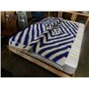 Image 1 : BLUE AND WHITE FRINGED AREA CARPET