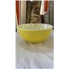 Image 1 : LOT OF ASSORTED PYREX, DISHES, CASSEROLES, ETC