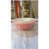 Image 2 : 4 PIECE VINTAGE PYREX MIXING BOWL SET - PINK AND WHITE