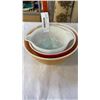 Image 2 : 3 PYREX MIXING BOWLS