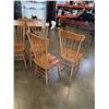 Image 8 : 4 OAK DINING CHAIRS