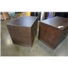 Image 8 : PAIR OF MODERN 2 DRAWER NIGHTSTANDS