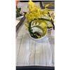 Image 2 : 4 new artificial orchids and 3 marble orbs on stands