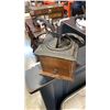 Image 3 : VINTAGE ITEMS, ANSCO PHOTOGRAPHY TIMER, EARLS WOOD CHIPPER AND COFFEE GRINDER