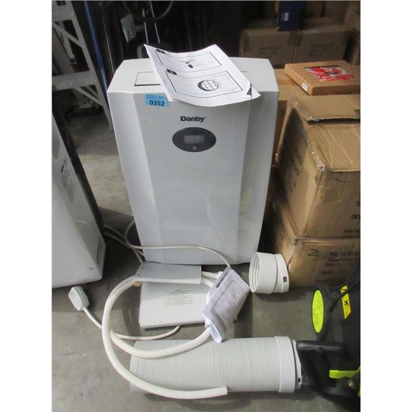 Danby Portable Air Conditioner with Hose Danby Portable Air Conditioner with Hose