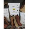 Image 1 : 5 Pairs of Size 8 Front Lacing High Heel Boots