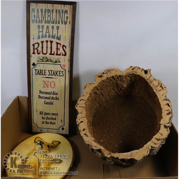 BOX WITH WOOD STUMP-STYLE DUAL PLANT STAND OR