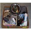 Image 1 : LARGE BOX WITH HOUSEHOLD ITEMS INCL.