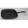 Image 1 : NEW 9" X 9" SQUARE CAST IRON GRIDDLE